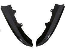 Load image into Gallery viewer, G22 Carbon Fiber Rear Bumper Splitters