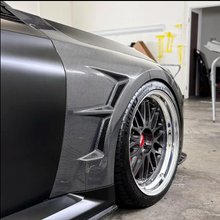 Load image into Gallery viewer, G87 M2 Carbon Fiber Fenders