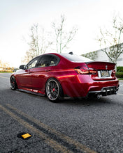 Load image into Gallery viewer, F80 F82 M3 M4 PSM Style Carbon Fiber Side Skirts